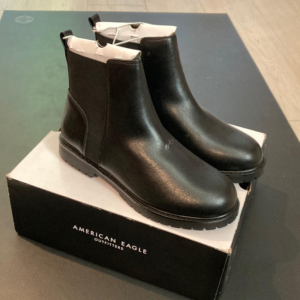 Chelsea boot.